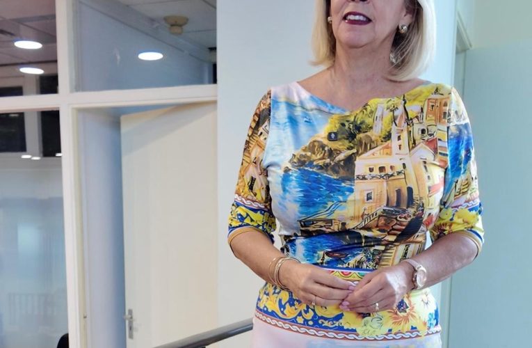 Parlamentario Evelyn Wever-Croes : NOMBRACION DI SR. RENE HERDE COMO MINISTER NO TA DEN BIENESTAR DI PAIS ARUBA