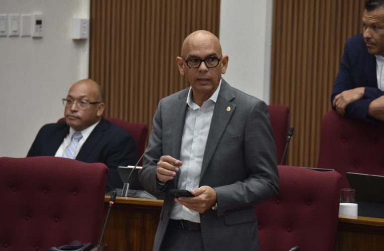Otmar Oduber (PPA): “Mientras partido MEP ta gaba cu nan a logra e surplus, partido AVP tareclama cu esaki tabata posibel door di e medidanan”