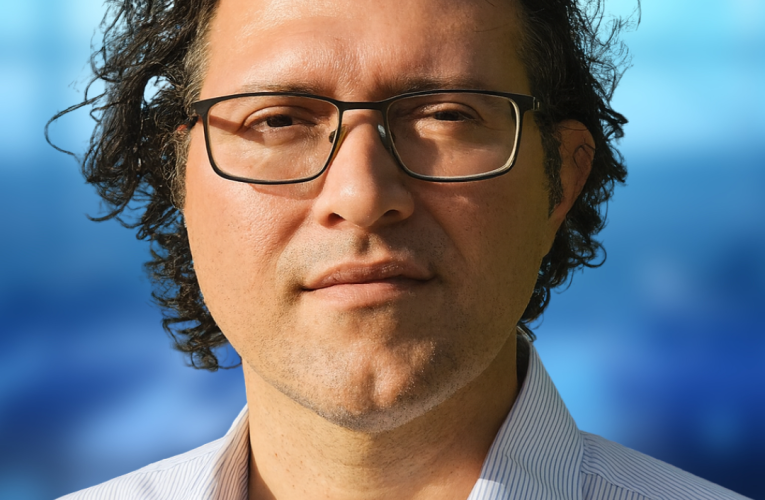Atrobe Glenn Thodé ta defende poder enbes di Pueblo
