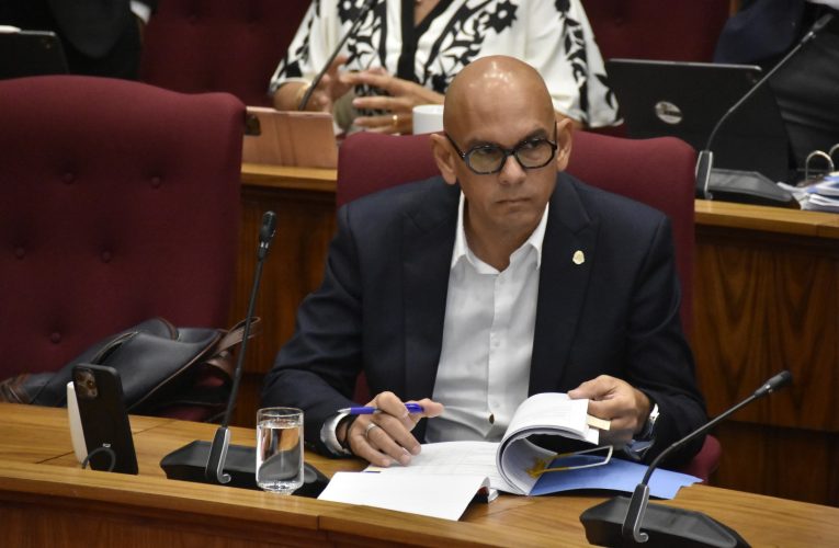 Otmar Oduber (PPA): “Mester bin cu un estudio prome tocante e efectonan di orario di trabou pa siman cu for di 2013 a conoce un reduccion”